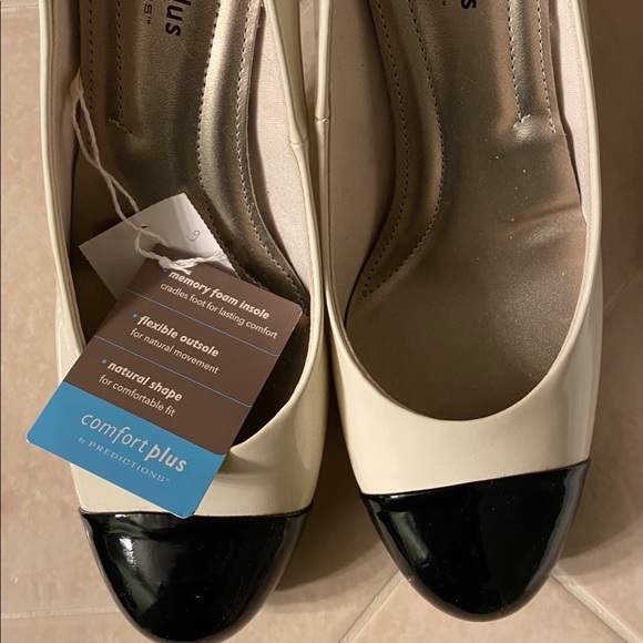 Women shoes - Picture 2 of 2